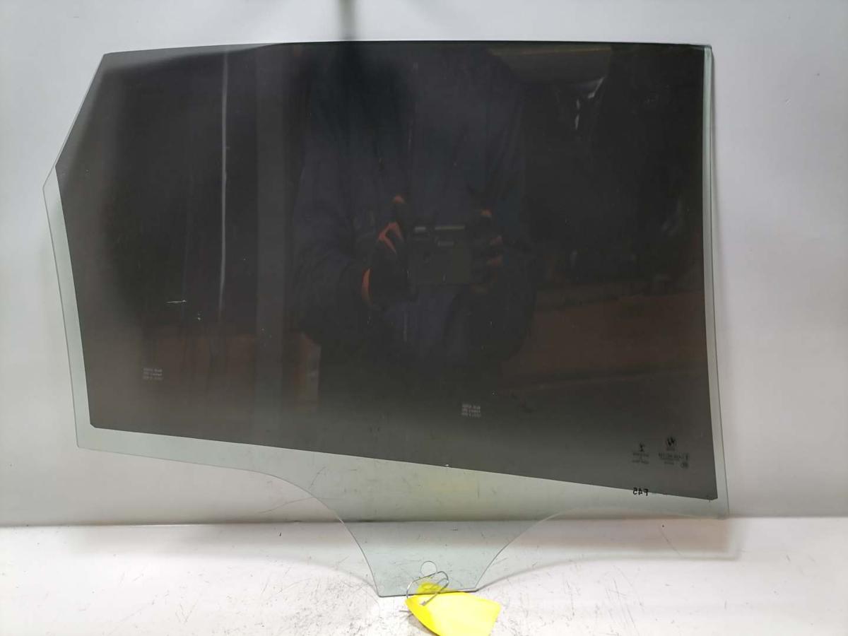 BMW 2er Active Tourer F45 original T&uuml;rscheibe hinten links Bj.2018